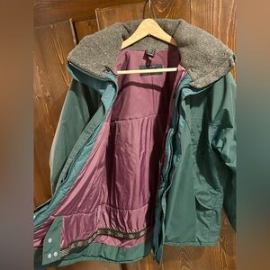 Fantastic condition vintage Mont Bell insulated waterproof ski jacket, women xl